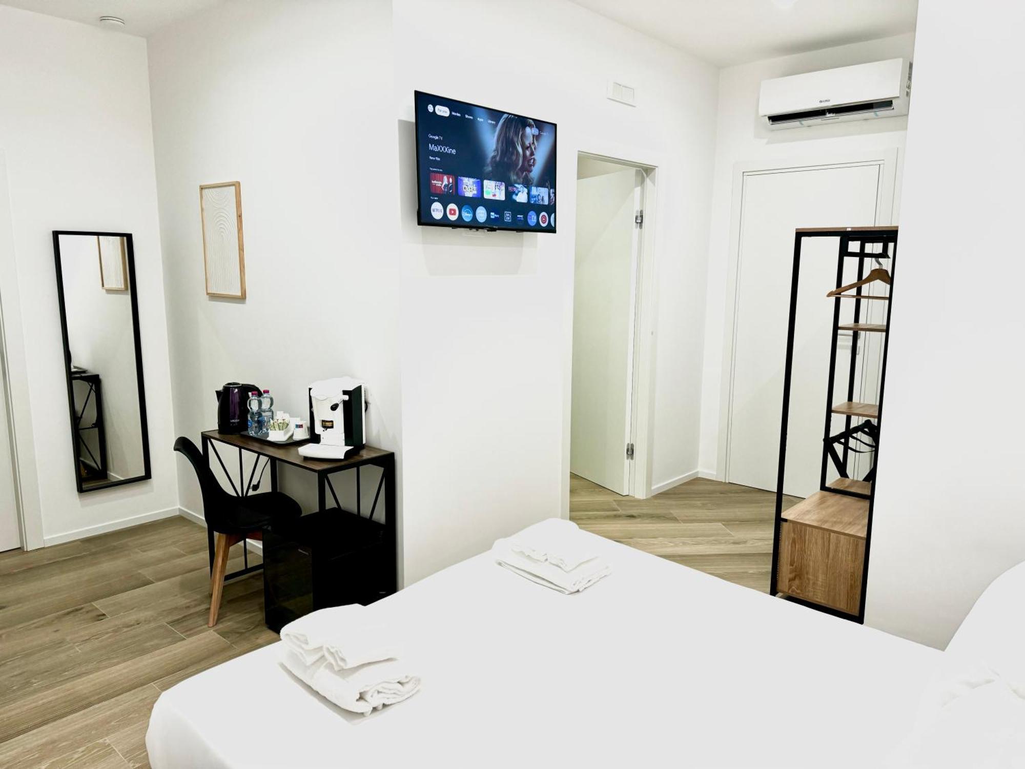 Dimora Fralu Hotel Bari Bagian luar foto