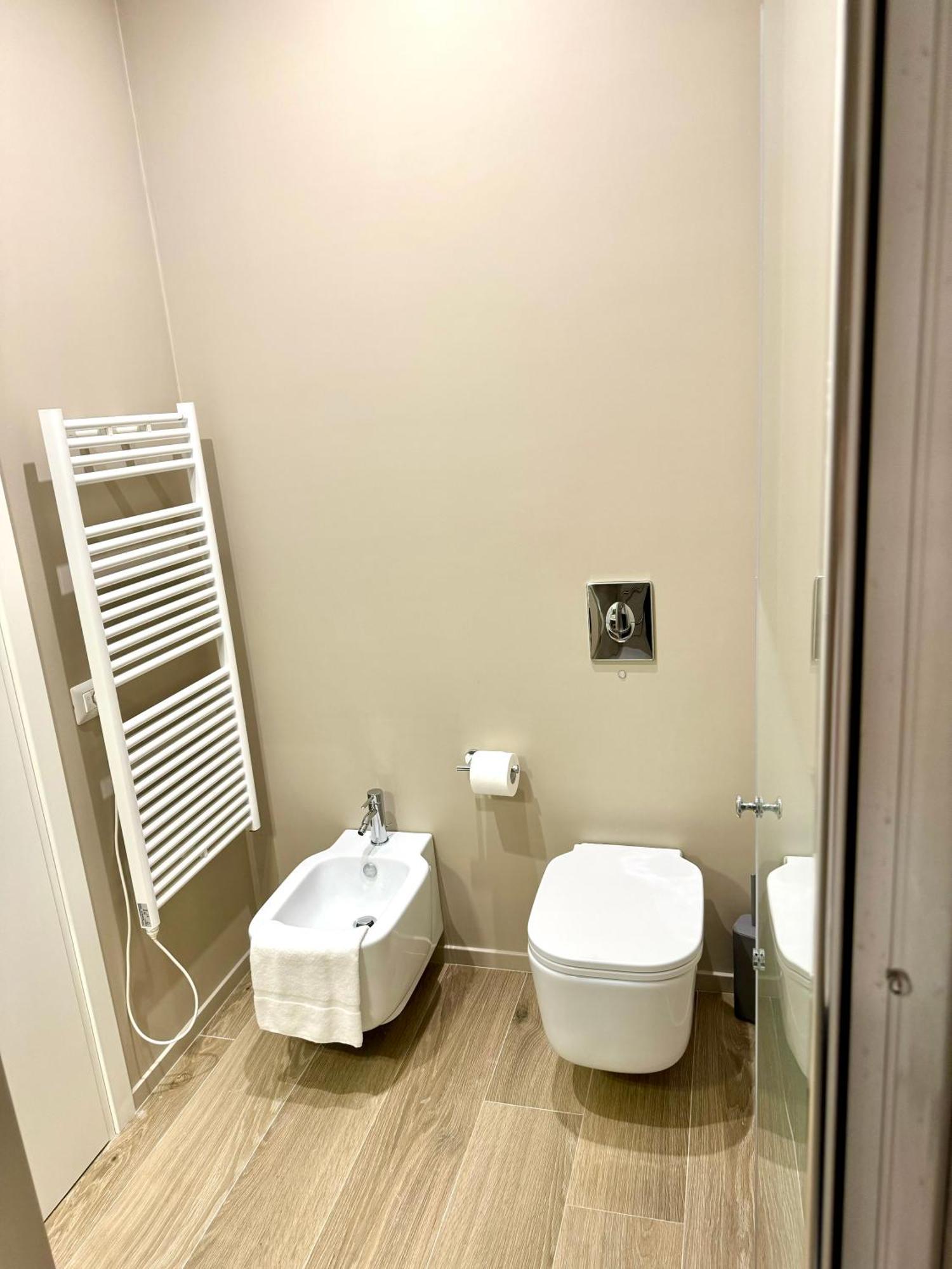 Dimora Fralu Hotel Bari Bagian luar foto
