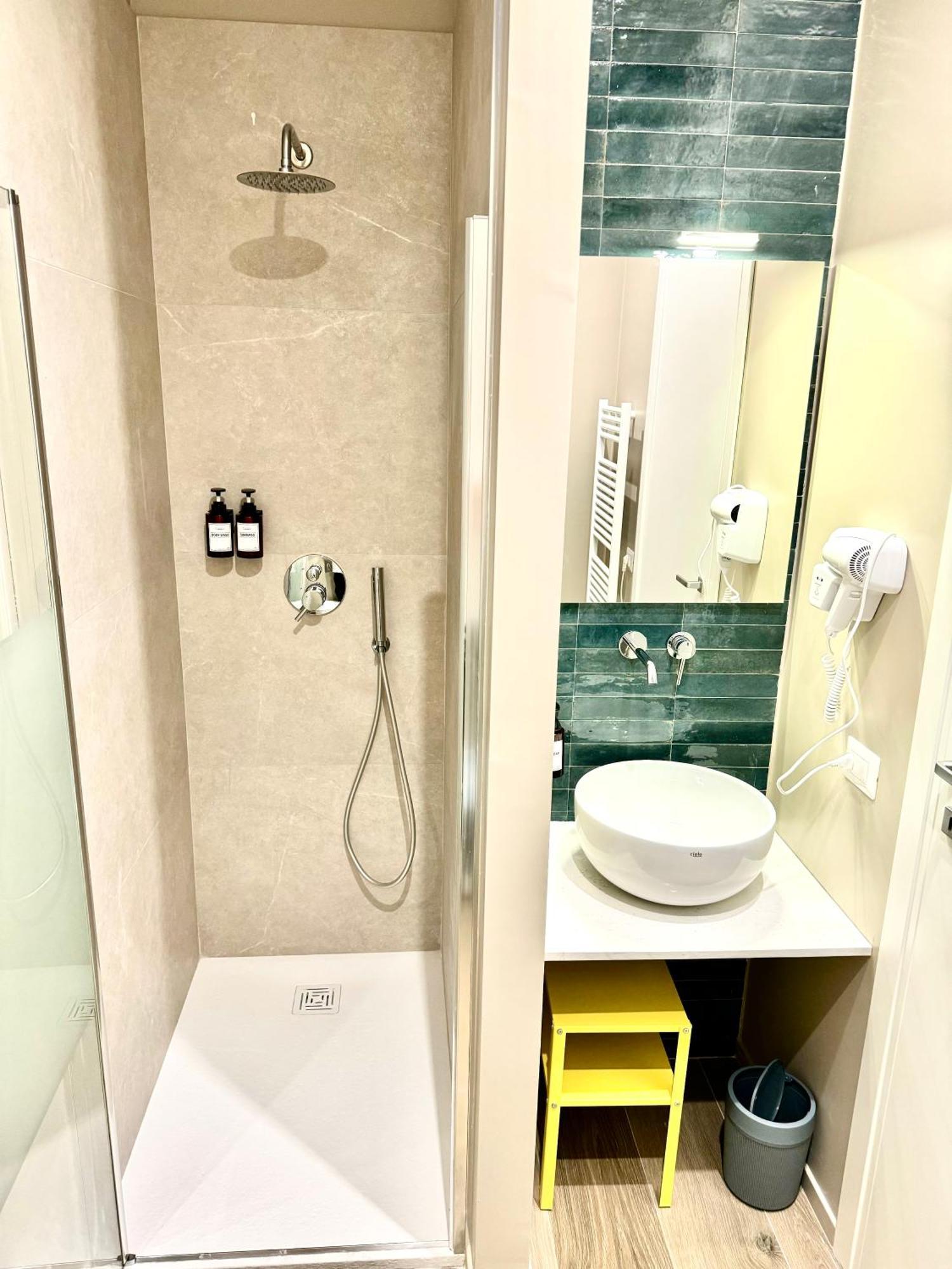 Dimora Fralu Hotel Bari Bagian luar foto