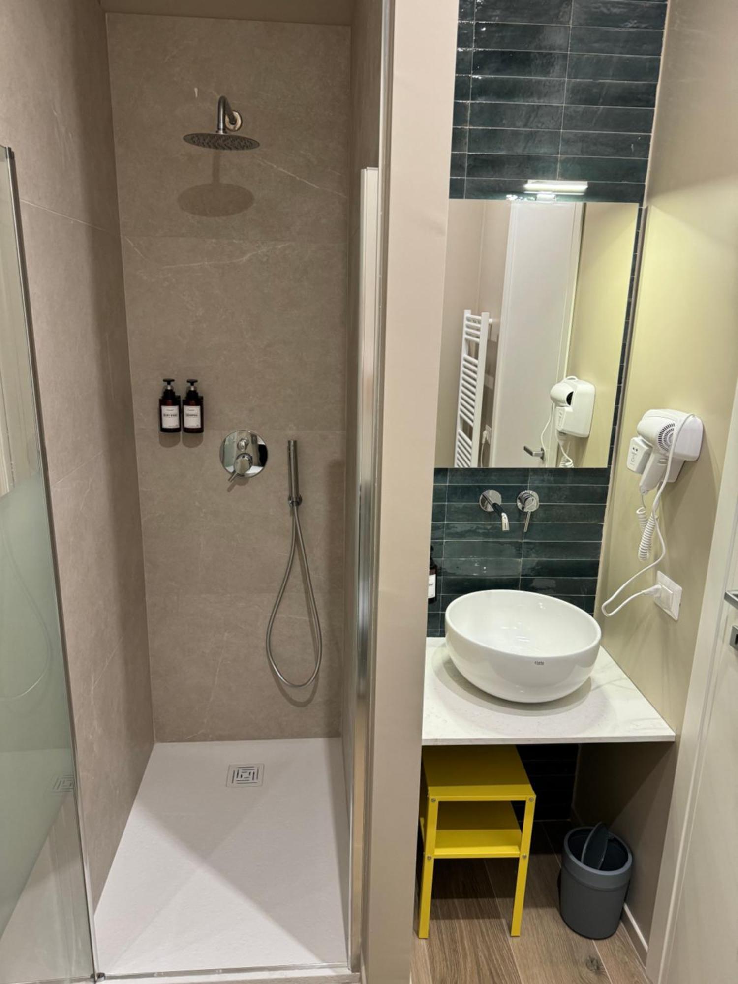 Dimora Fralu Hotel Bari Bagian luar foto