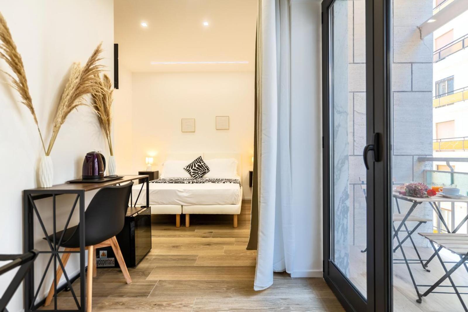 Dimora Fralu Hotel Bari Bagian luar foto