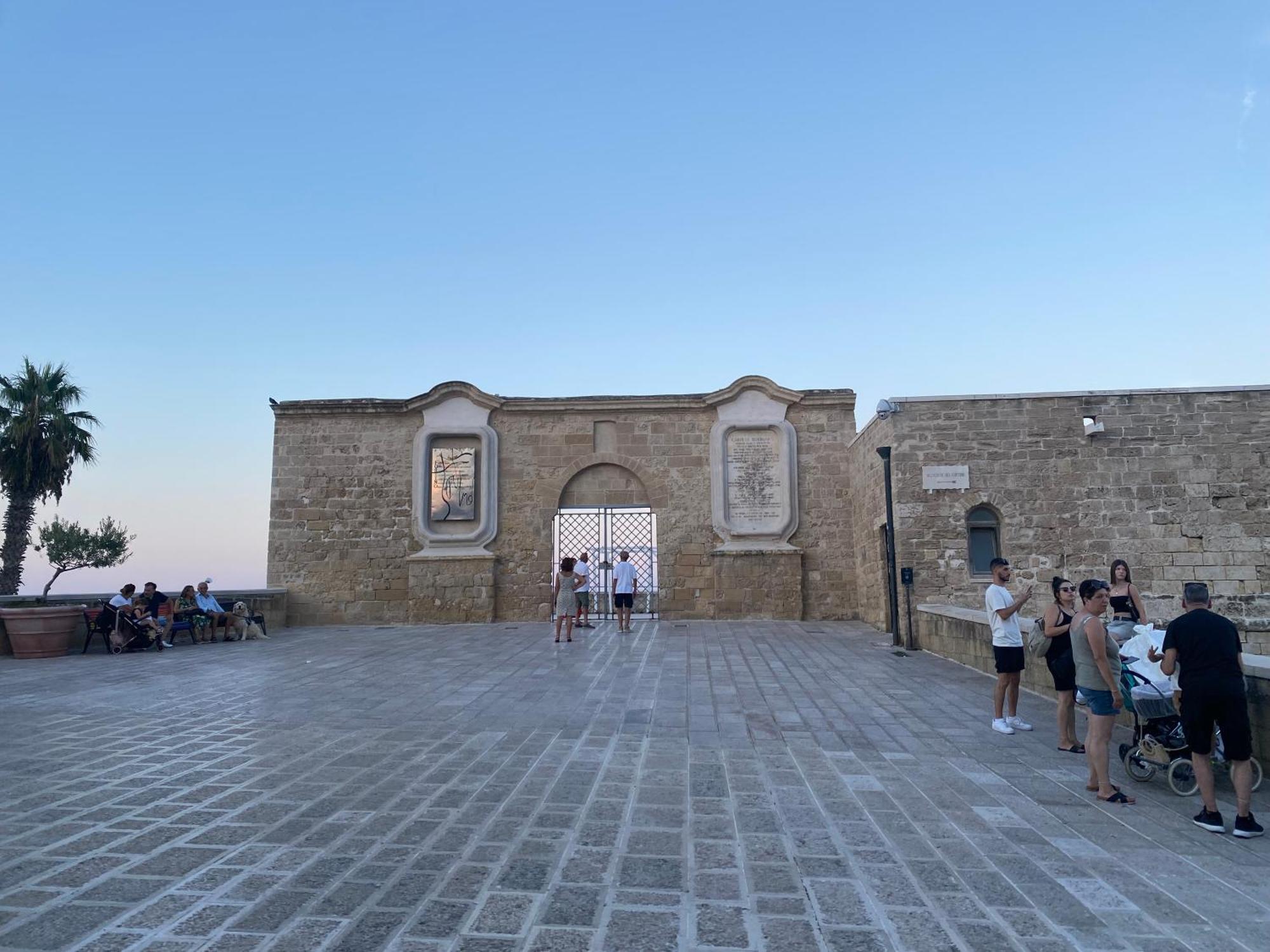 Dimora Fralu Hotel Bari Bagian luar foto