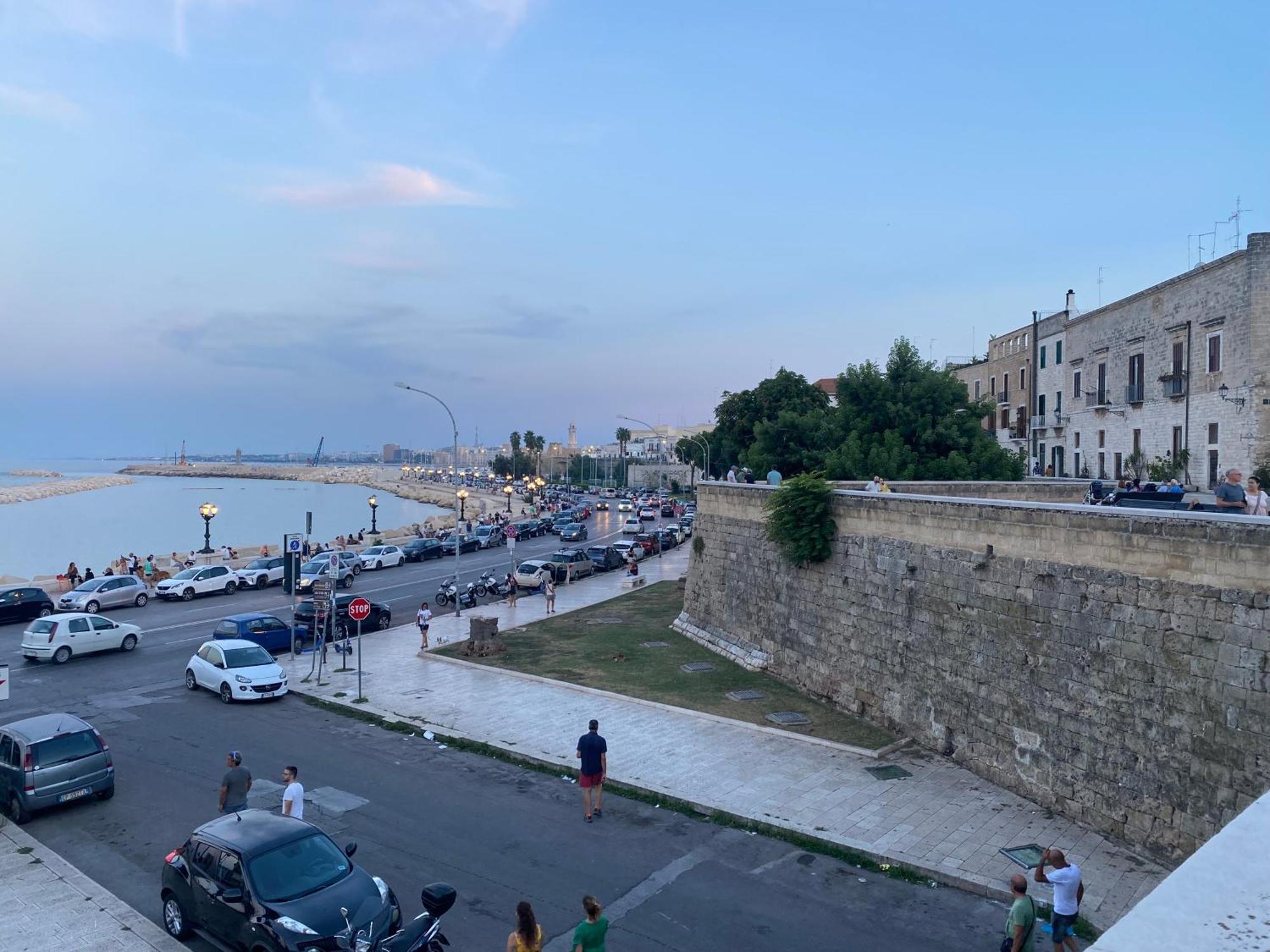 Dimora Fralu Hotel Bari Bagian luar foto
