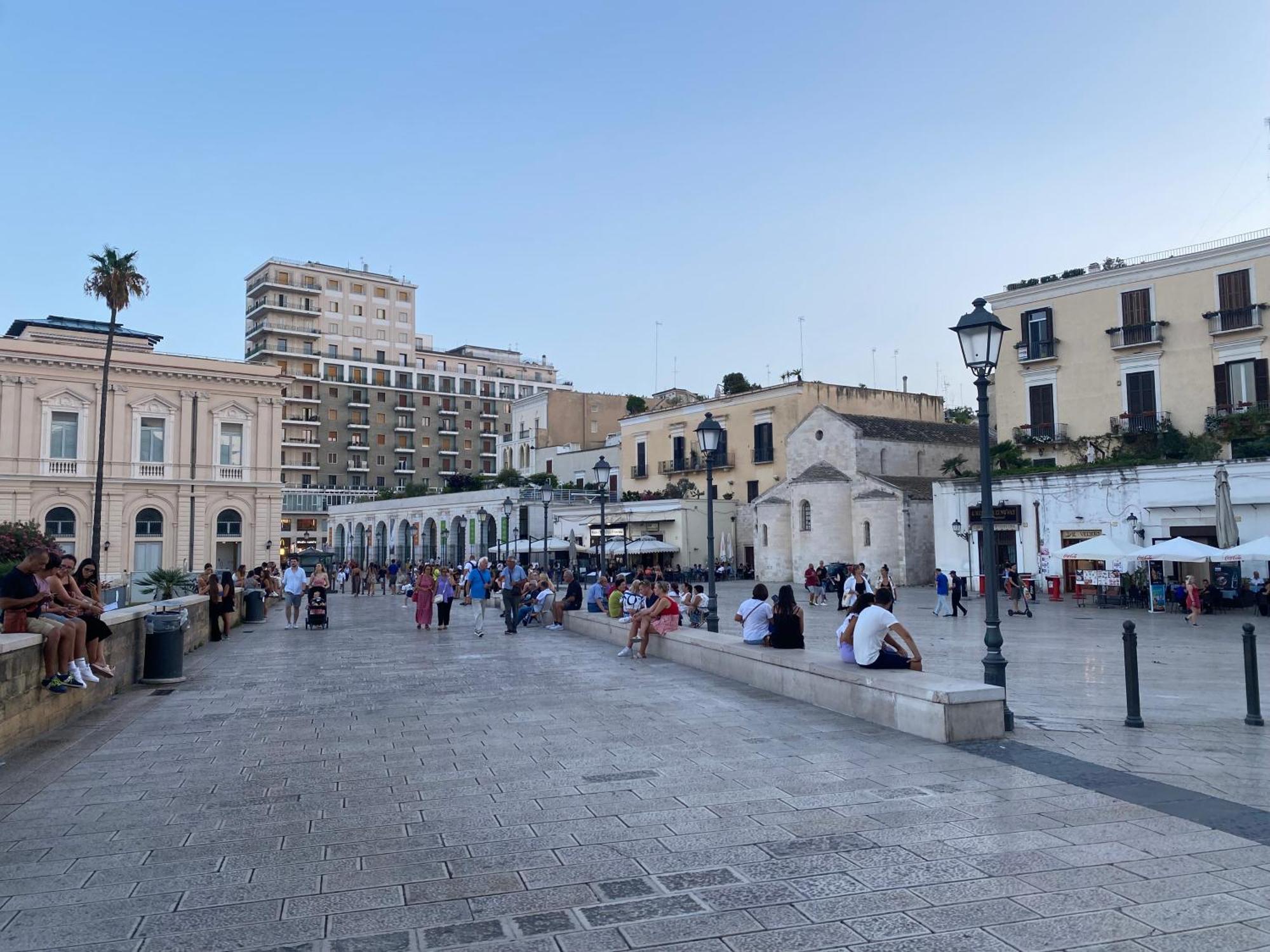 Dimora Fralu Hotel Bari Bagian luar foto